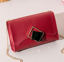 Load image into Gallery viewer, In Shape - Square Closure Handbag (Burgundy)